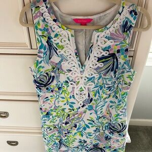 Women Lilly Pulitzer dress size Medium